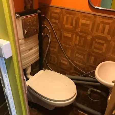 Cozy For Up To 3 Travellers, With Kitchen And Bath Apartment *